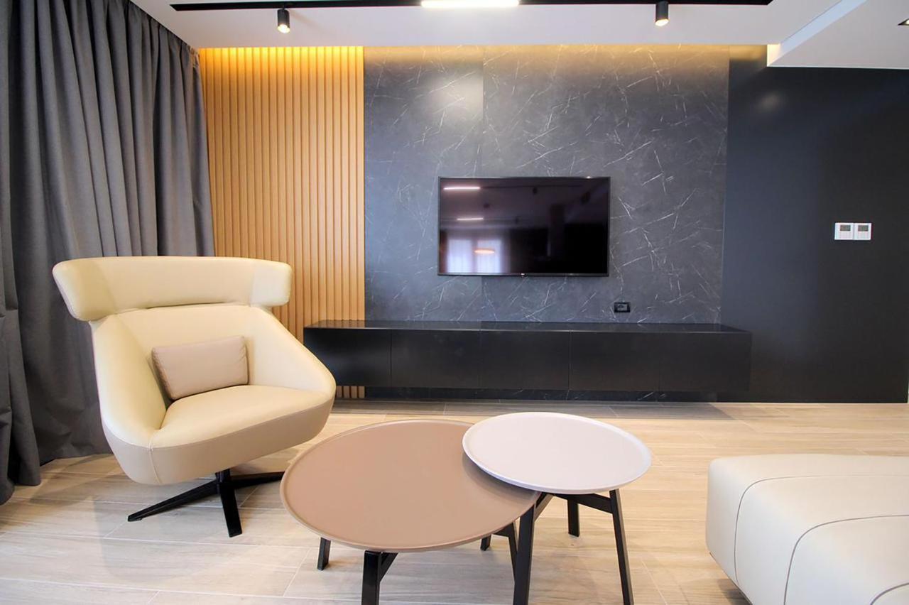 "The View" Luxury Apartments ساراندا المظهر الخارجي الصورة