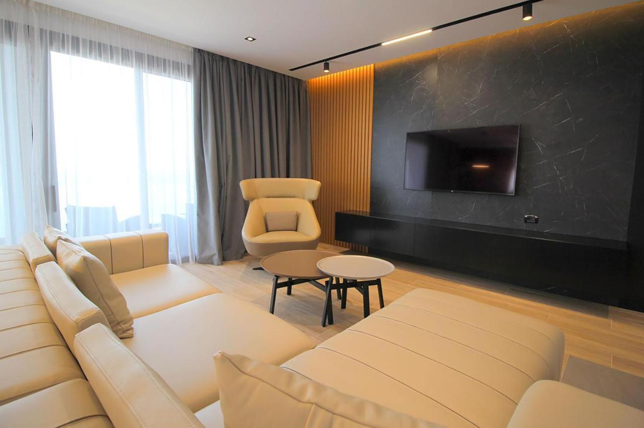 "The View" Luxury Apartments ساراندا المظهر الخارجي الصورة